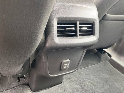 Used 2022 Chevrolet Equinox LS w/ Driver Confidence II Package AWD/4WD image 19