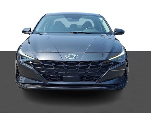 Used 2023 Hyundai Elantra SEL w/ Convenience Package FWD image 2