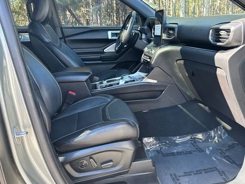 Certified 2020 Ford Explorer ST w/ Premium Technology Package image 13