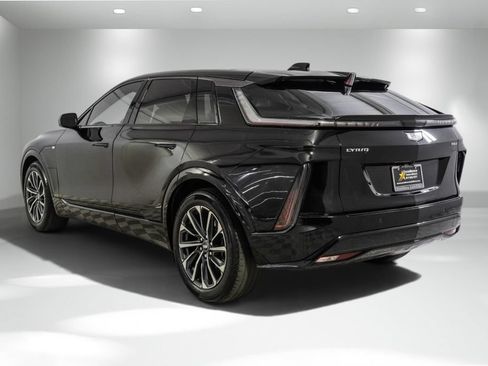 Used 2024 Cadillac Lyriq Sport RWD image 9
