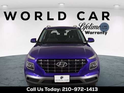 New 2025 Hyundai Venue Limited FWD image 2