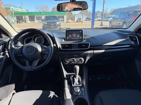 Used 2016 MAZDA MAZDA3 i Sport image 25