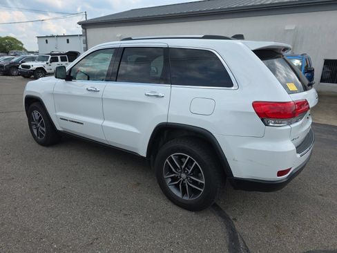 Used 2017 Jeep Grand Cherokee Limited w/ Luxury Group II AWD/4WD image 5
