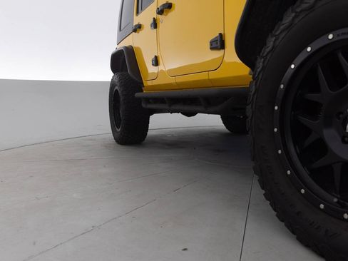 Used 2008 Jeep Wrangler Unlimited Rubicon w/ Dual Top Group AWD/4WD image 23