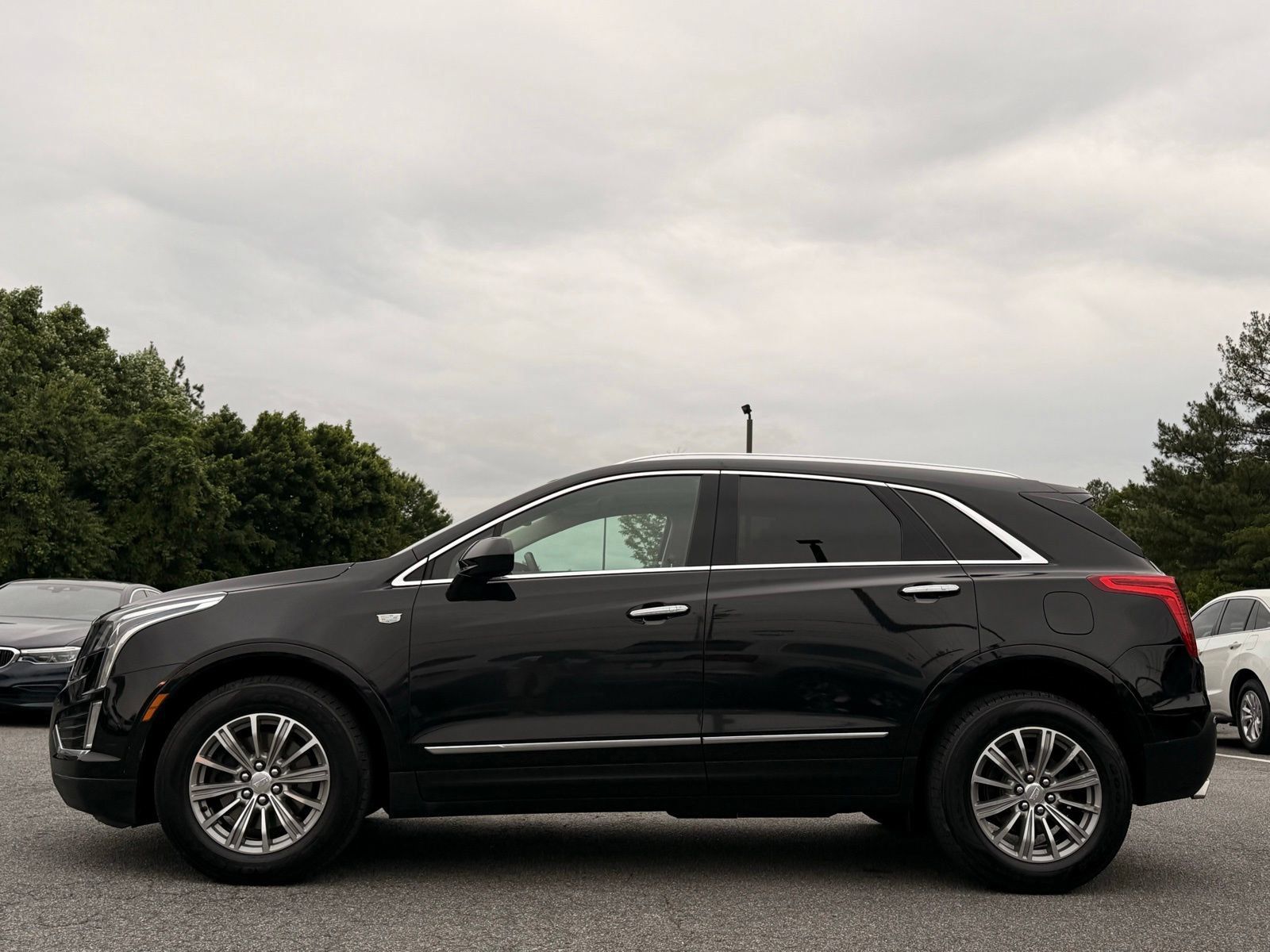 Used 2019 Cadillac XT5 Luxury AWD/4WD image 2