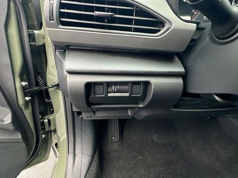 Used 2025 Subaru Crosstrek 2.5i Limited image 32