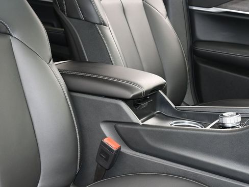 New 2025 Jeep Grand Cherokee L Limited w/ Black Appearance Package image 43