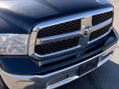 Used 2020 RAM 1500 Classic SLT w/ Luxury Group image 30