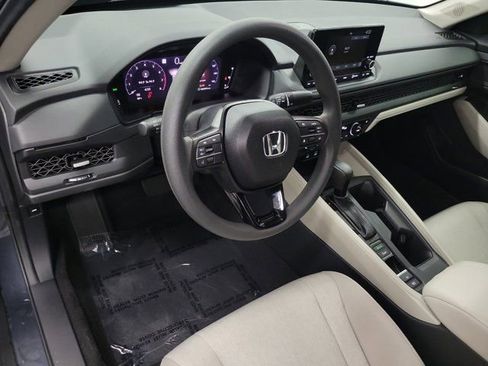 Certified 2025 Honda Accord SE image 18