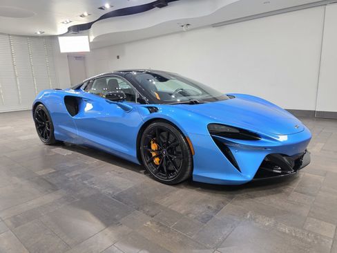 New 2026 McLaren Artura Spider image 19