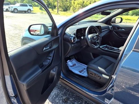 Used 2025 Chevrolet Equinox LT w/ Convenience Package II AWD/4WD image 61