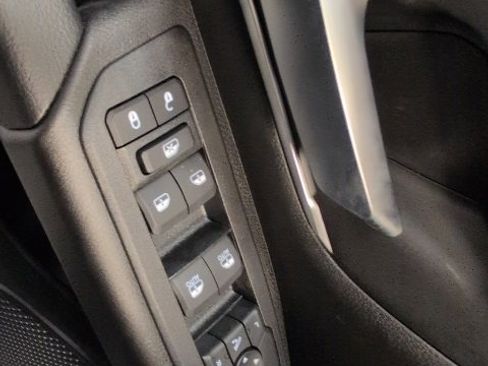 New 2026 RAM 1500 4x4 Crew Cab image 18