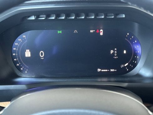 Certified 2024 Volvo XC90 B6 Plus image 28