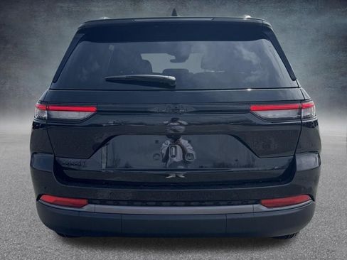 New 2026 Jeep Grand Cherokee Altitude AWD/4WD image 6