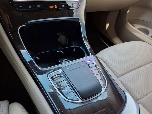 Used 2022 Mercedes-Benz GLC 300 image 29