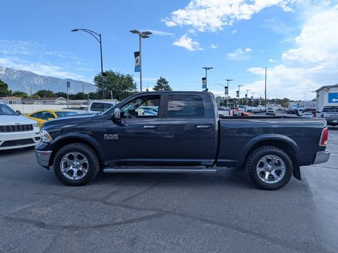 Used 2016 RAM 1500 Laramie w/ Convenience Group AWD/4WD image 9