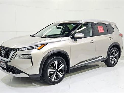 Certified 2023 Nissan Rogue Platinum FWD image 3