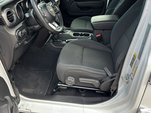 Used 2021 Jeep Wrangler Unlimited Rubicon w/ Steel Bumper Group image 20