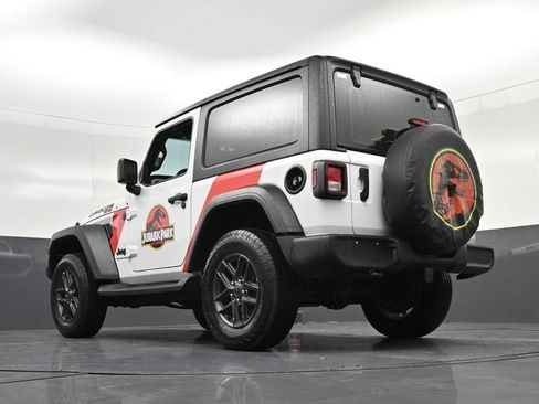 Used 2025 Jeep Wrangler Sport AWD/4WD image 26