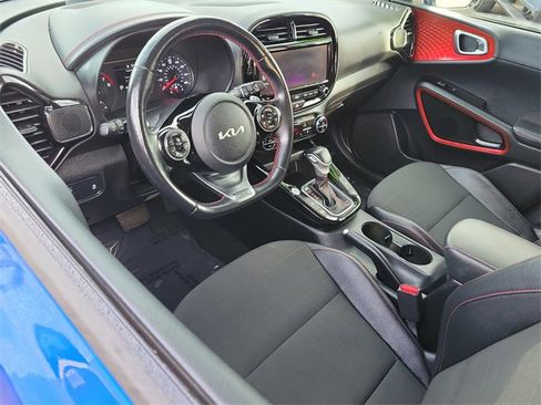 Used 2022 Kia Soul Turbo image 6