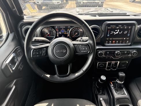 Used 2022 Jeep Wrangler Unlimited Sport AWD/4WD image 22