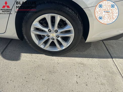 Used 2018 Chevrolet Malibu Hybrid FWD image 7