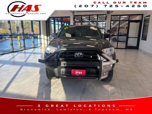Used 2021 Toyota Tacoma SR w/ SX Package image 8