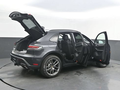 New 2026 Porsche Macan AWD/4WD image 40