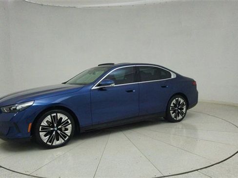 Used 2024 BMW 530i xDrive 530i xDrive w/ Premium Package image 66