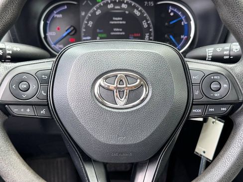 Used 2023 Toyota RAV4 LE AWD/4WD image 6