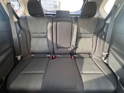 Used 2025 Nissan Rogue SV image 39