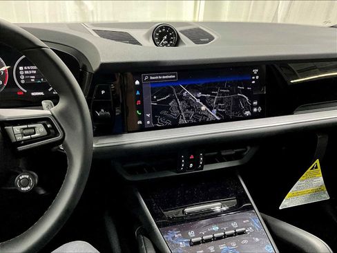 New 2026 Porsche Cayenne Coupe AWD/4WD image 16