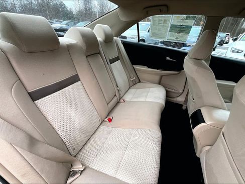 Used 2013 Toyota Camry LE image 18