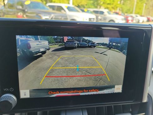 Used 2024 Toyota RAV4 XLE FWD image 28