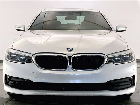 Used 2019 BMW 540i w/ Executive Package RWD image 2