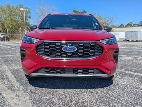 Used 2024 Ford Escape ST-Line w/ Cold Weather Package image 9