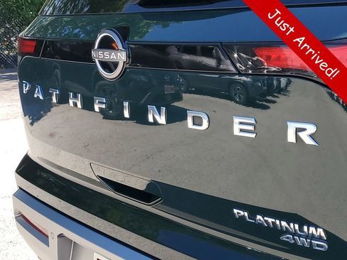 Used 2023 Nissan Pathfinder Platinum AWD/4WD image 7