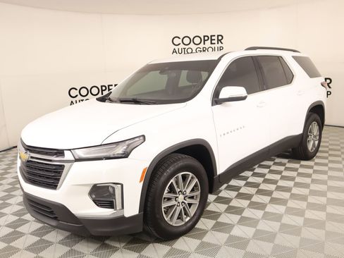 Used 2023 Chevrolet Traverse LT image 9