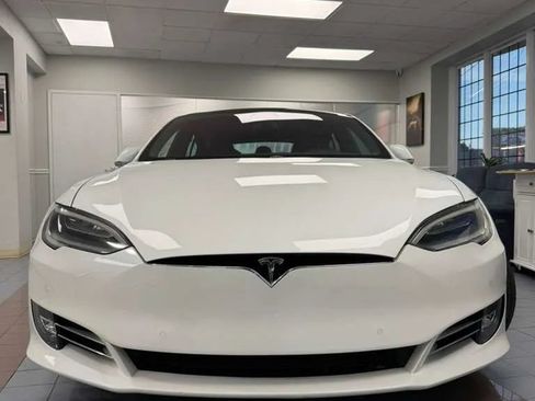 Used 2020 Tesla Model S Long Range AWD/4WD image 2