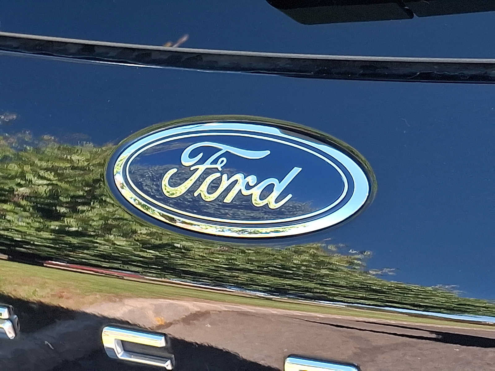 Used 2023 Ford Escape ST-Line w/ Tech Pack #1 AWD/4WD image 29