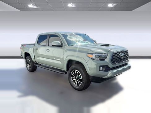 Certified 2023 Toyota Tacoma TRD Sport w/ Technology Package AWD/4WD image 7