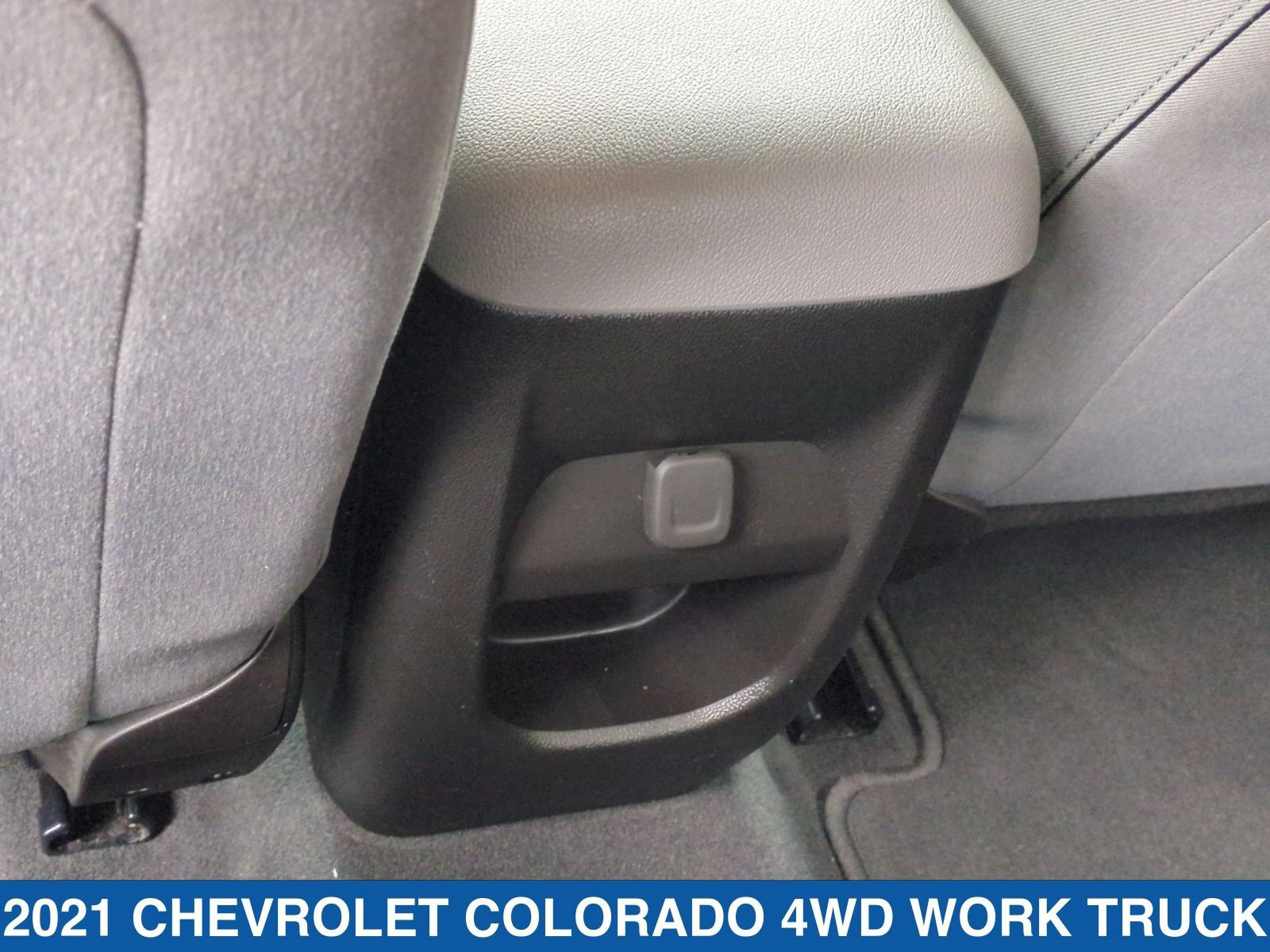 Used 2021 Chevrolet Colorado W/T AWD/4WD image 30