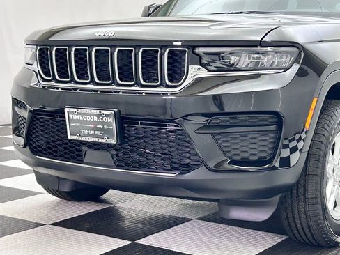New 2025 Jeep Grand Cherokee Laredo w/ Trailer Tow Package image 5