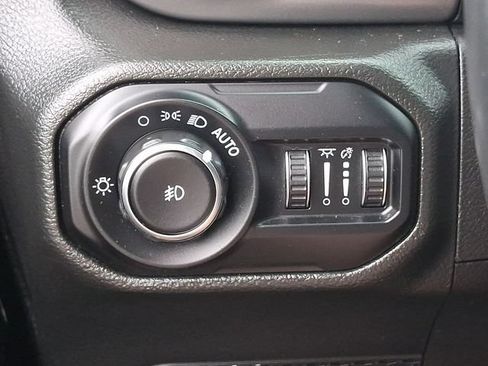 Used 2022 Jeep Wrangler Unlimited Sport AWD/4WD image 24