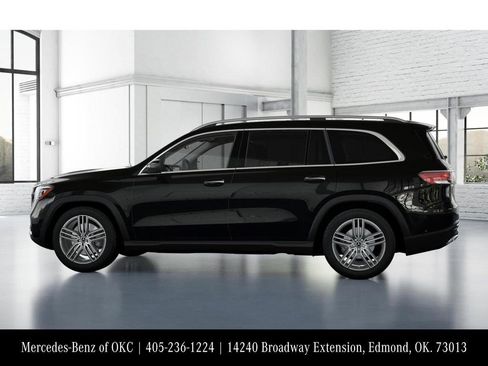 Used 2026 Mercedes-Benz GLS 450 4MATIC image 33