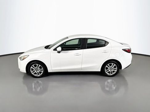 Used 2017 Toyota Yaris iA FWD image 2