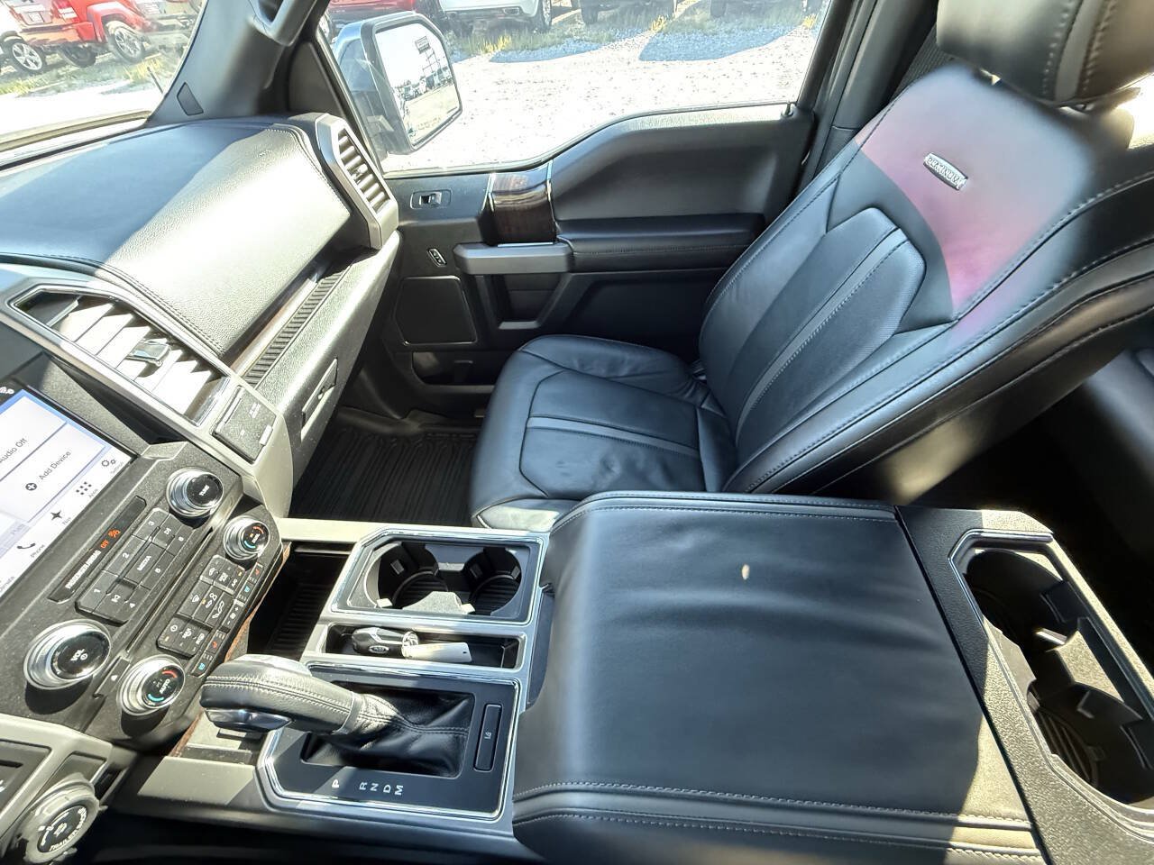 Used 2017 Ford F150 Platinum w/ Equipment Group 701A Luxury AWD/4WD image 28