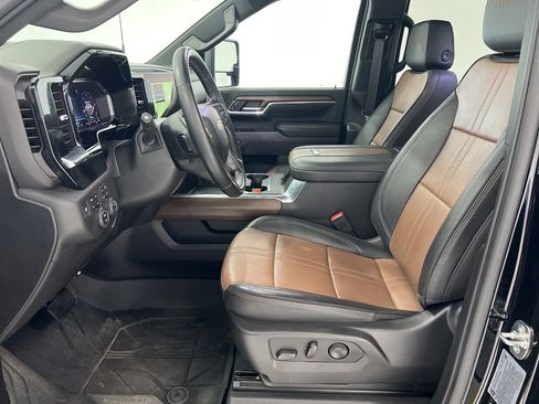 Used 2024 Chevrolet Silverado 3500 High Country image 19