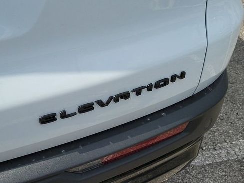 New 2026 GMC Acadia Elevation image 7