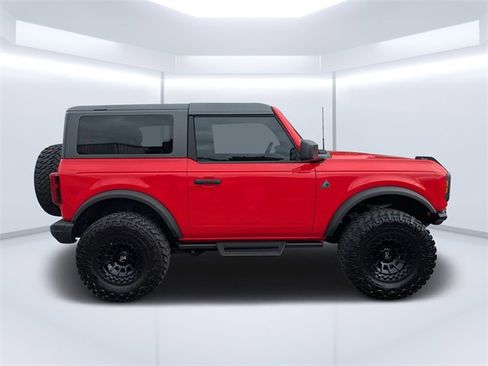 Used 2023 Ford Bronco Black Diamond image 2